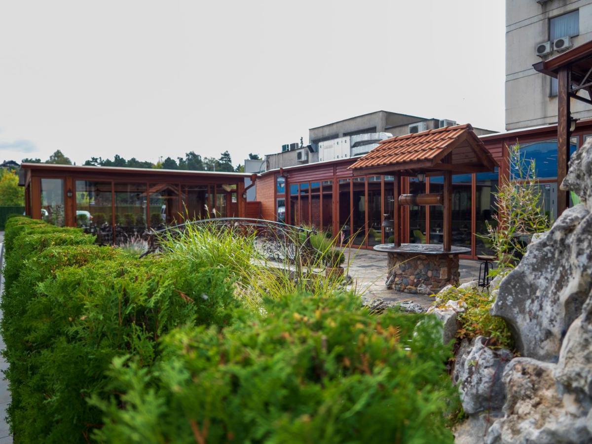 Hotel Elit Pernik エクステリア 写真