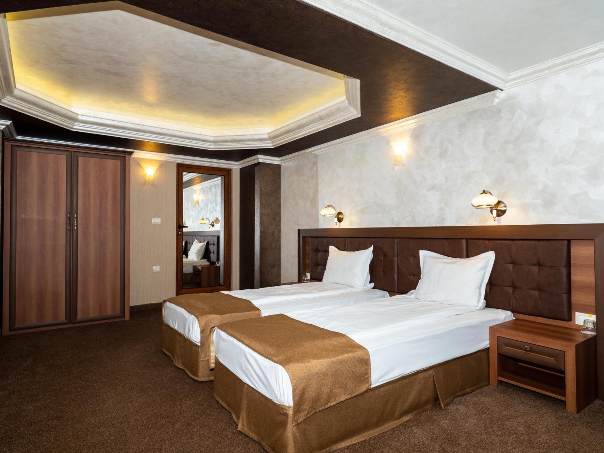 Hotel Elit Pernik エクステリア 写真