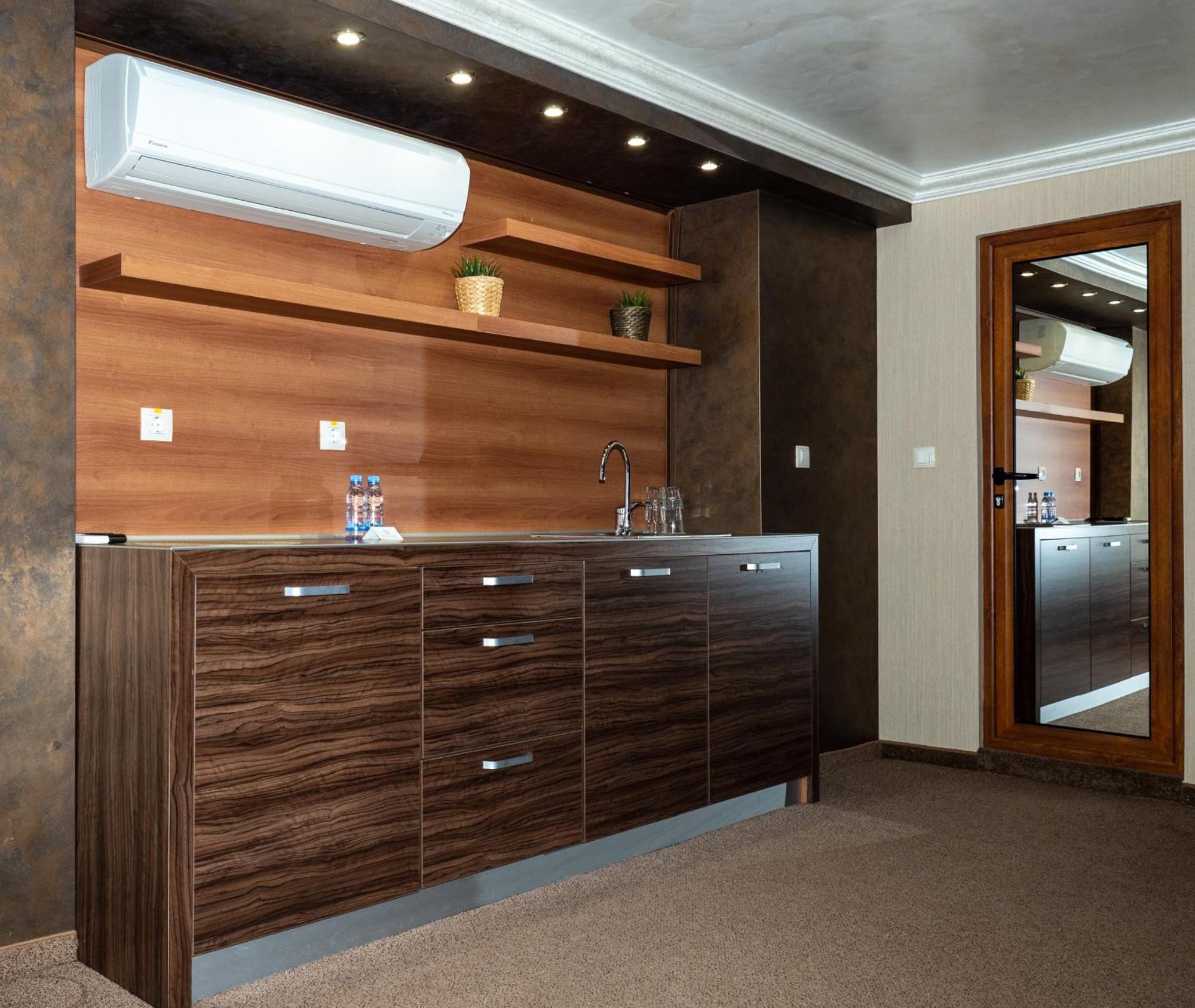 Hotel Elit Pernik エクステリア 写真