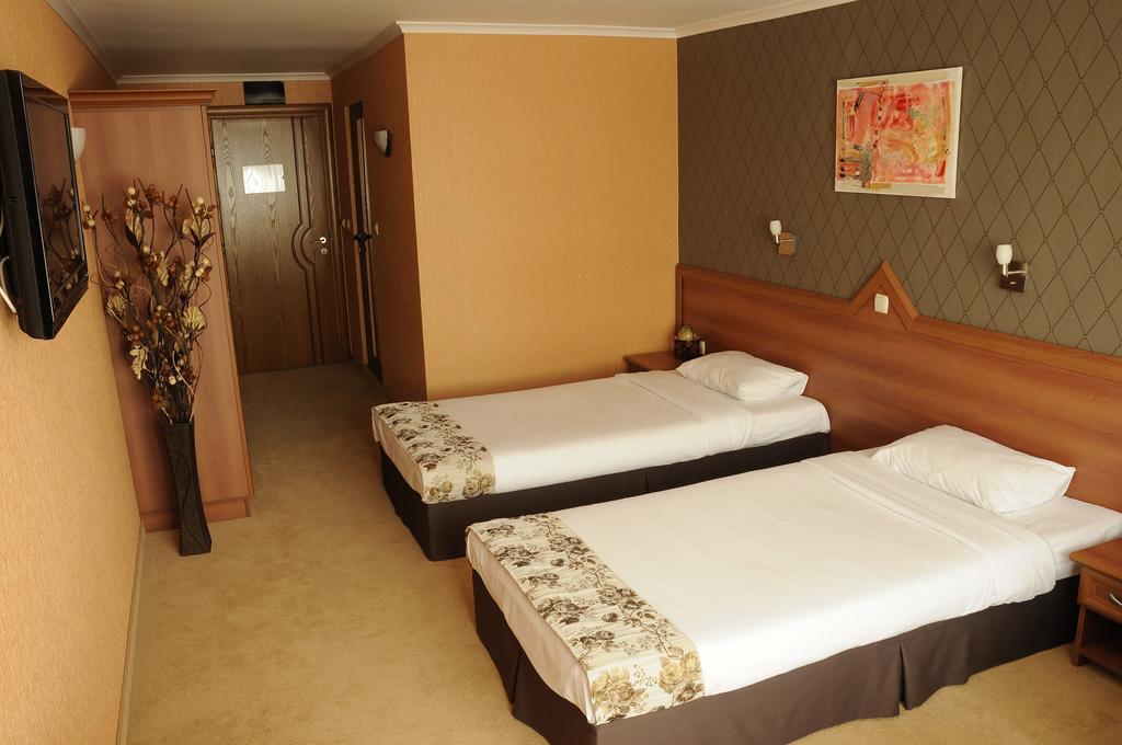 Hotel Elit Pernik エクステリア 写真