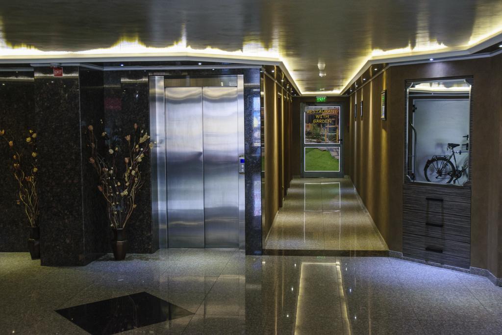 Hotel Elit Pernik エクステリア 写真