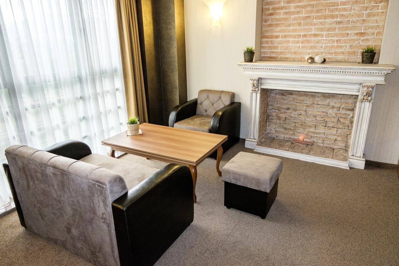 Hotel Elit Pernik エクステリア 写真